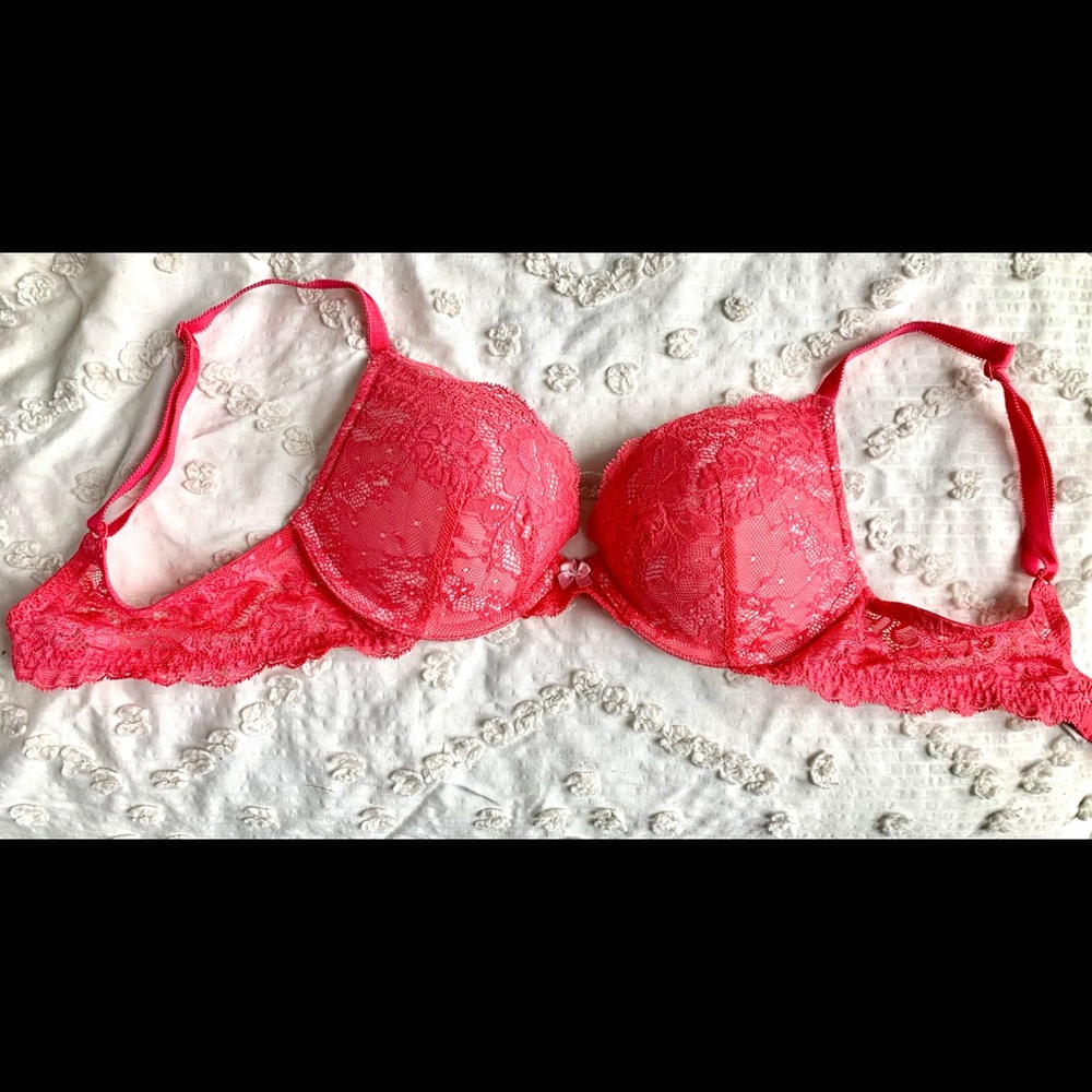 Dream angels pink Victoria’s Secret push up bra